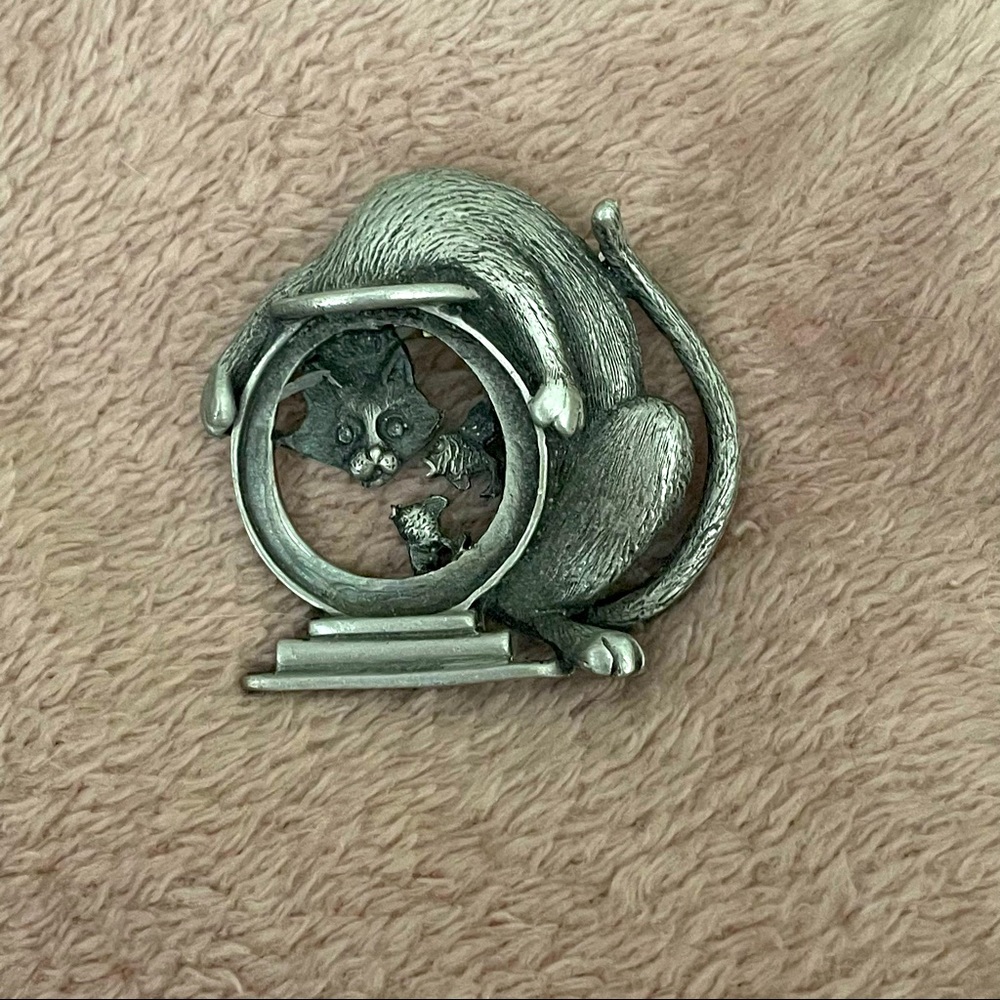 JJ pewter Cat Pin
